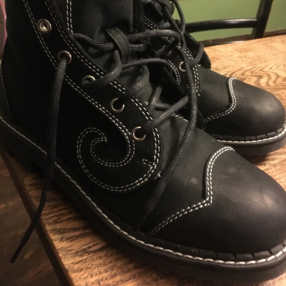 Fluevog Derby Swirl Boots women's 9